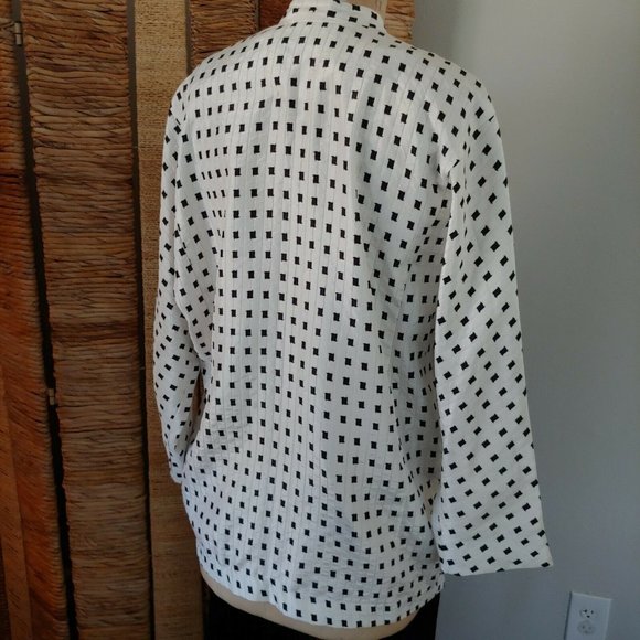 Vintage White with Black Checks Jacket - Picture 6 of 8